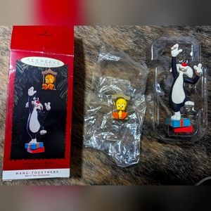 Sylvester and Tweety Set of 2 Ornaments